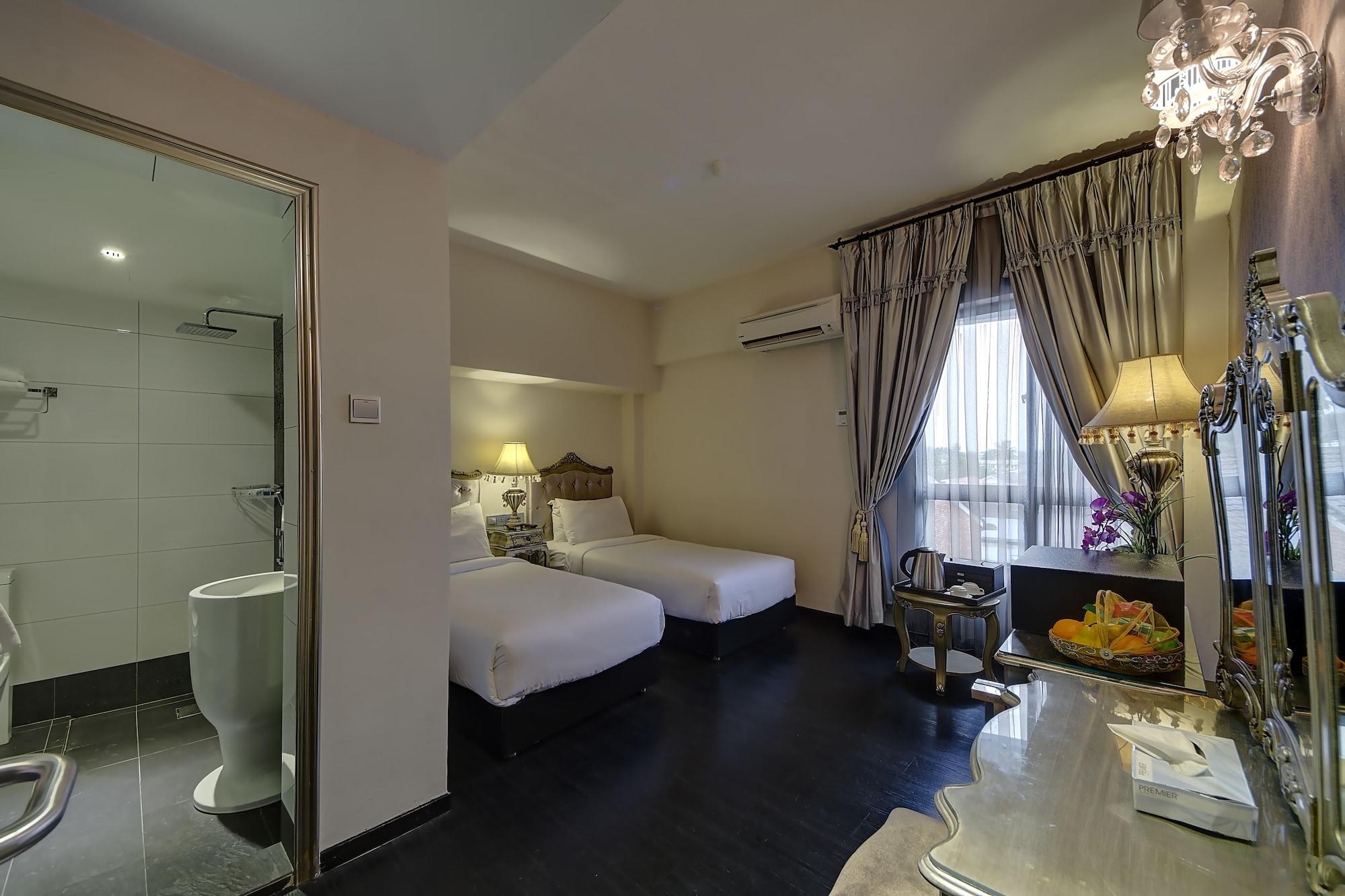 Arenaa Batik Boutique Hotell Kuantan Exteriör bild