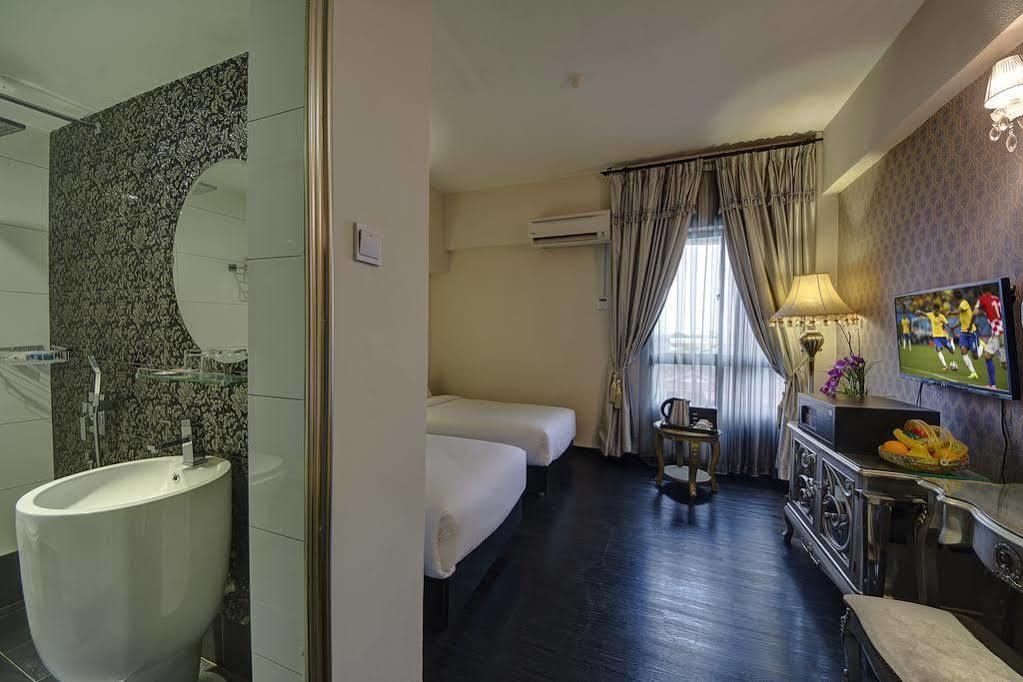 Arenaa Batik Boutique Hotell Kuantan Exteriör bild